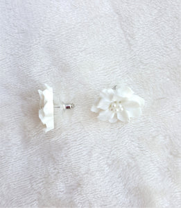 Floral Stud Earrings White, Fashion Stud Earrings - Urban Flair USA