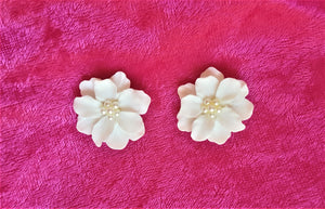Floral Stud Earrings White, Fashion Stud Earrings - Urban Flair USA