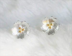 Earrings 925 Sterling Silver plated, Small Floral Ear Stud - Urban Flair USA